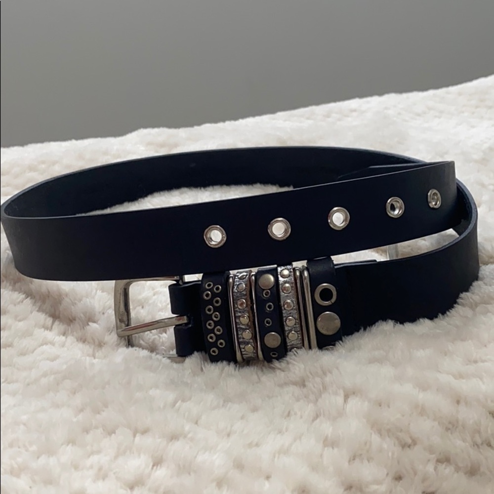 NWT 💫 Belt black silver details